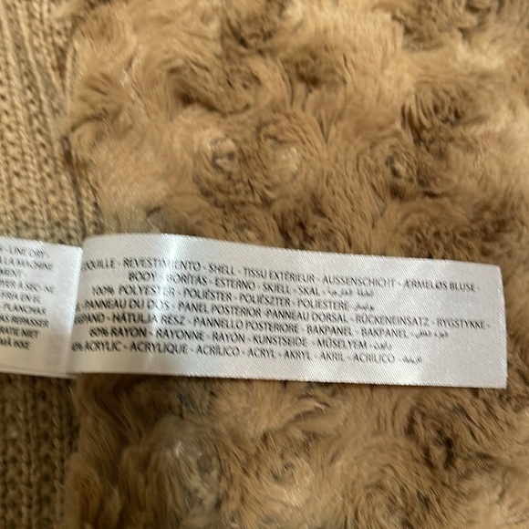 ARIAT SWEATER VEST FUR COLLAR - Picture 6 of 7